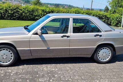 Mercedes-Benz 190 429.000 km 17.400 &euro; Bornheim 53332