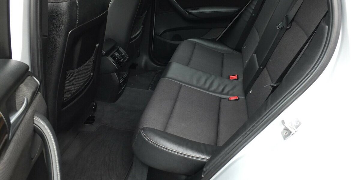 BMW X3 xDrive 20 d XENON NAVI TEILLEDER PDC STEPTRONIC 174.544 km 14.408 &euro; Köln 50858