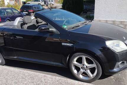 Opel Tigra 108.741 km 1.950 &euro; Nörvenich 52388