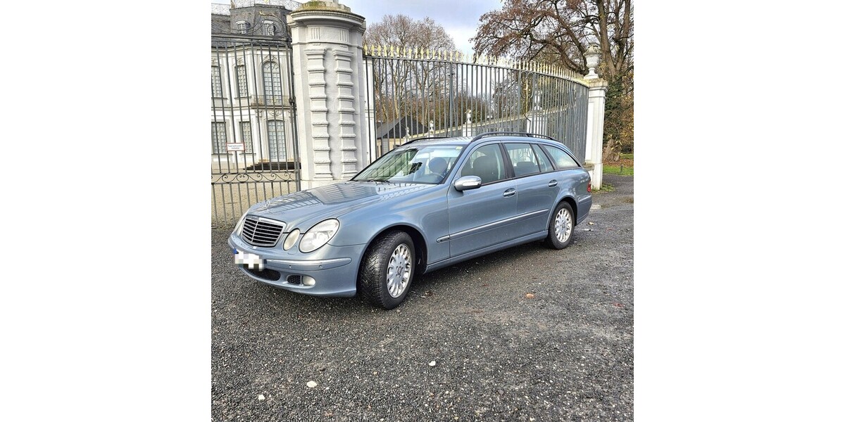 Mercedes-Benz E 220 570.072 km 2.990 € Hürth 50354