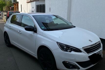Peugeot 308 93.000 km 8.800 &euro; Köln 50859