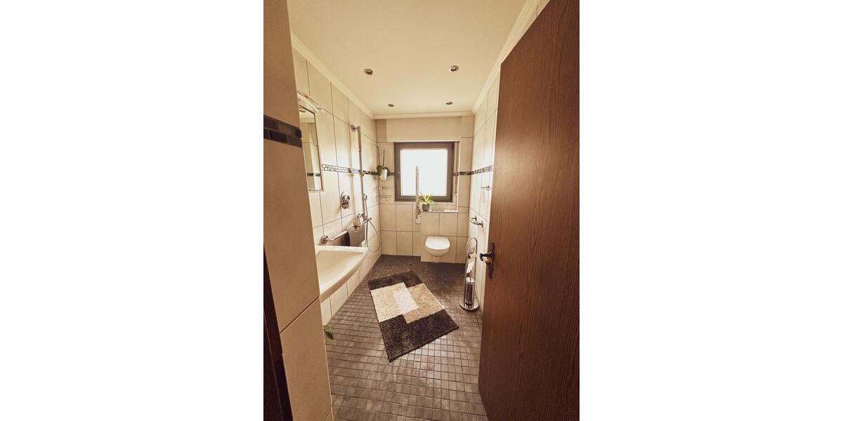 Einfamilienhaus Troisdorf Altenrath - 7 Zimmer, 120 m&sup2;, 2.000&euro; | Angebot:25545217