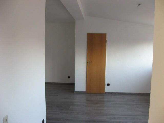 CITYHOUSE: Mehrfamilienhaus solide vermietet mit großem Garten, Keller, Stellplatz und Garage 9 zimmer