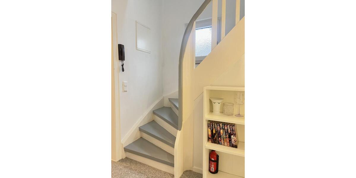 Möblierte 4-Zimmer-Doppelhaushälfte mit gepflegtem Garten in Köln-Lövenich 4 zimmer