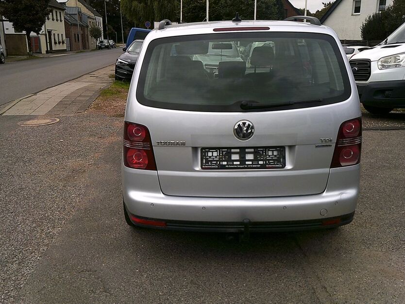 VW Touran 297.800 km 2.900 € Grevenbroich 41516