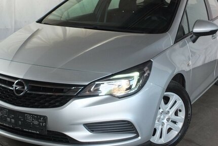 Opel Astra EDITION NAVI KLIMA TEMPOMAT BLUETOOTH 99.125 km 9.750 € Köln 50858