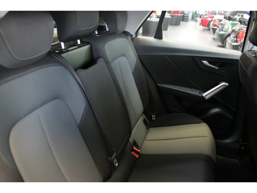 Audi Q2 30 TFSI design 86.795 km 15.980 € Euskirchen 53881