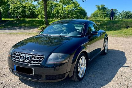 Audi TT 136.093 km 9.500 &euro; Köln 50735