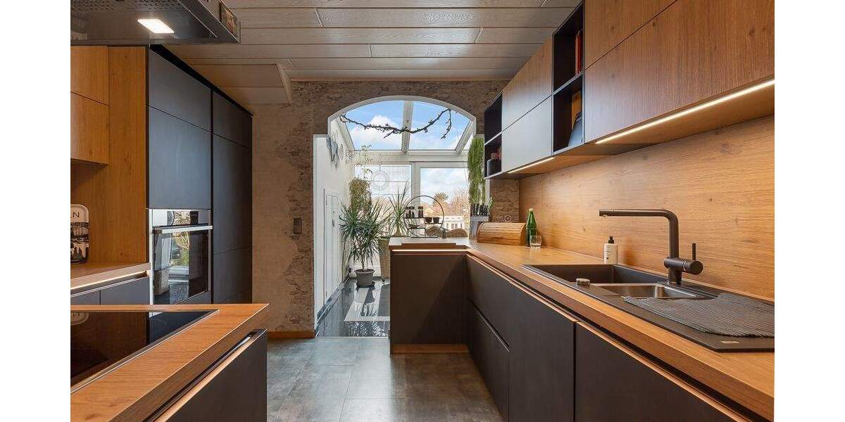 Einfamilienhaus Bedburg Kaster - 8 Zimmer, 341 m&sup2;, 699.000&euro; | Angebot:25176880