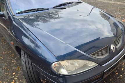 Renault Megane 215.500 km 1.100 € Bornheim 53332