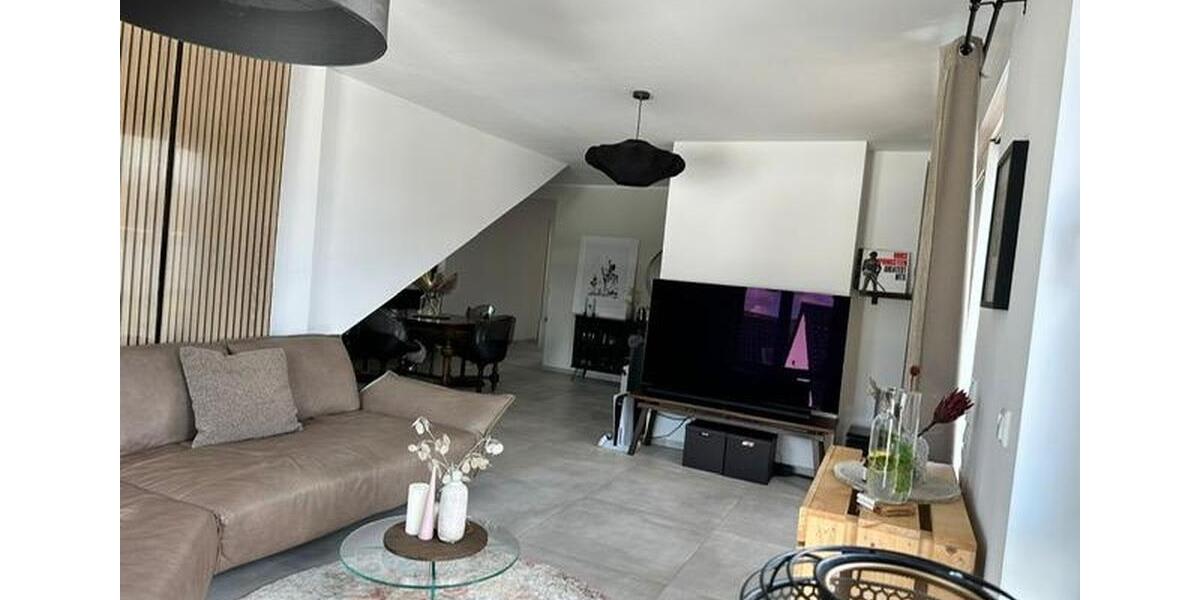 Dachgeschoßwohnung Bergheim Ahe - 3.5 Zimmer, 119 m&sup2;, 1.550&euro; | Angebot:25363948