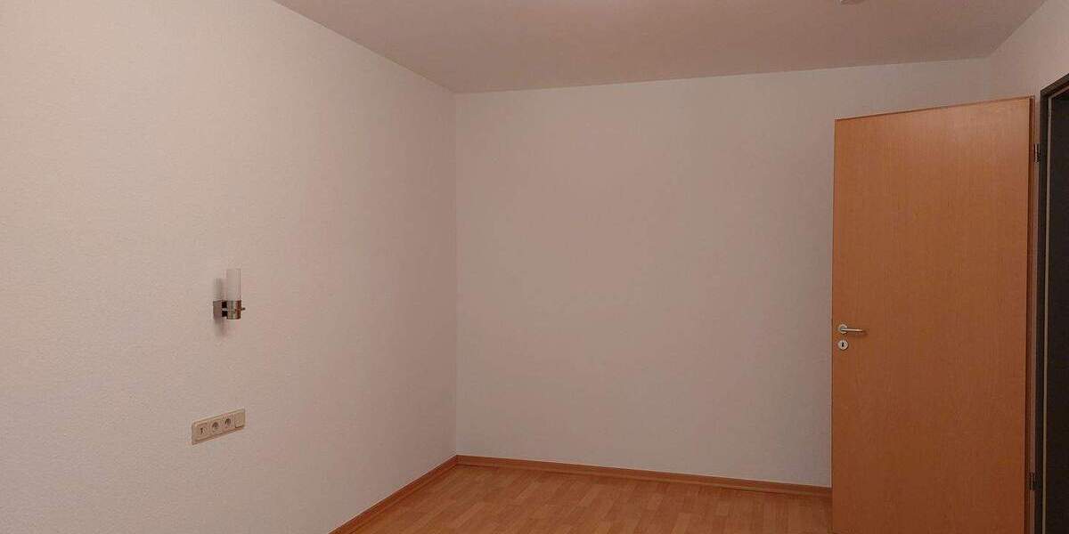 Etagenwohnung Siegburg Dreesch - 2 Zimmer, 61 m&sup2;, 785&euro; | Angebot:25562363