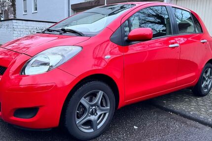 Toyota Yaris 132.800 km 4.400 &euro; Köln 50739