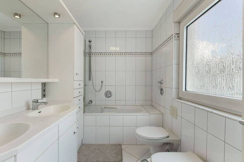 Haus-im-Haus: Maisonette in Top-Lage von Köln-Riehl!