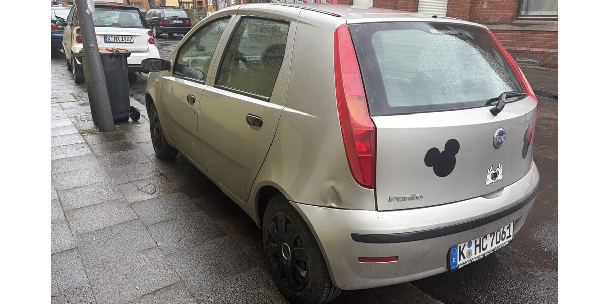 Fiat Punto 138.128 km 1.199 &euro; Köln 50667