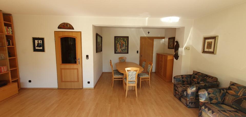 Reihenendhaus in ruhiger Lage und 6 Zimmern Provisionsfrei zimmer