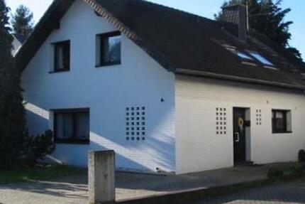 Haus Bornheim - 6 Zimmer, 200 m&sup2;, 2.500&euro; | Angebot:26121785