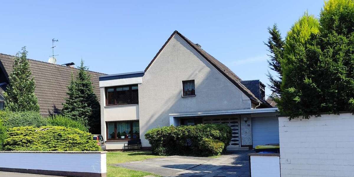 Einfamilienhaus Köln Kalk - 9 Zimmer, 235 m&sup2;, 849.000&euro; | Angebot:26973889