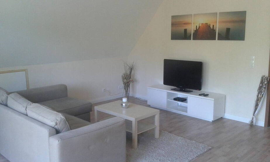 --- Provisionsfrei --- Gepflegtes und freistehendes 1-2 Familienhaus in bevorzugter Toplage