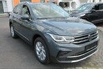VW Tiguan 2,0 TDi 4-Mo DSG Navi AHK SOFORT !! 30 km 43.300 € Bonn 53225