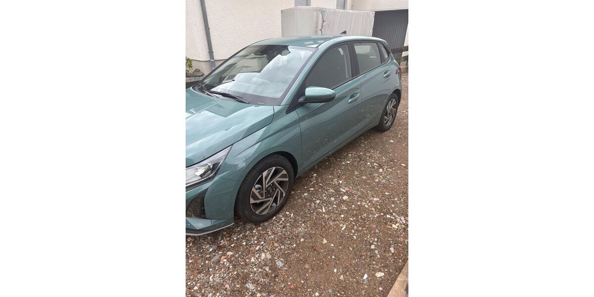 Hyundai i20 3.254 km 14.999 € Köln 51107