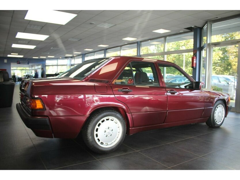 Mercedes-Benz 190 E 1.8 Avantgarde Rosso TOP ZUSTAND 130.065 km 19.980 € Euskirchen 53881