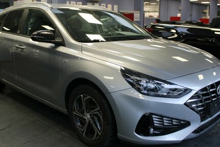 Hyundai i30 1.5 T-GDI 48V-Hybrid DCT 59.321 km 17.980 € Euskirchen 53881