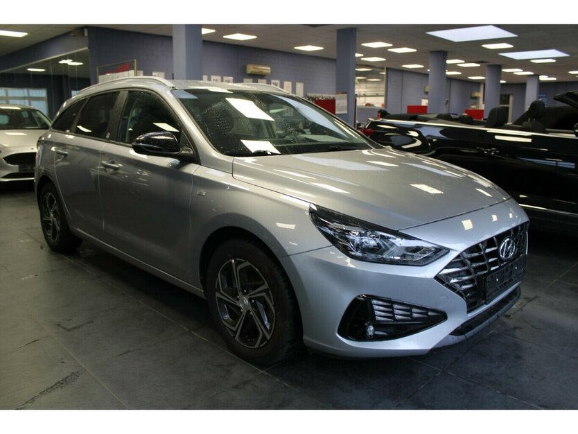 Hyundai i30 1.5 T-GDI 48V-Hybrid DCT 59.321 km 17.980 € Euskirchen 53881