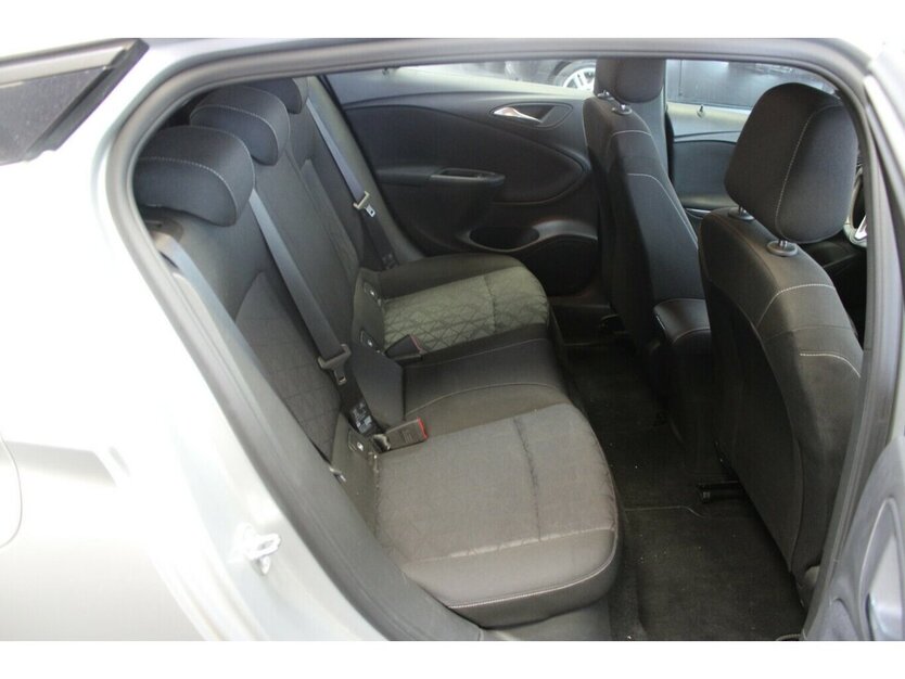 Opel Astra 1.4 Turbo 120 Jahre 72.750 km 12.980 € Euskirchen 53881