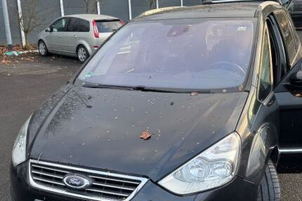 Ford Galaxy 136.317 km 12.450 € Köln 51063