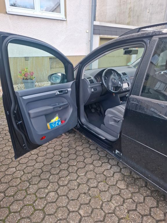 VW Touran 90.000 km 12.500 € Leverkusen 51377