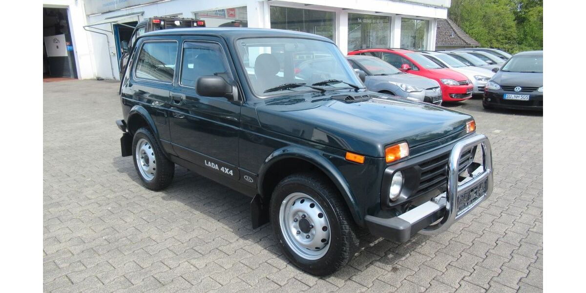 Lada Niva 48.227 km 10.999 &euro; Hennef 53773