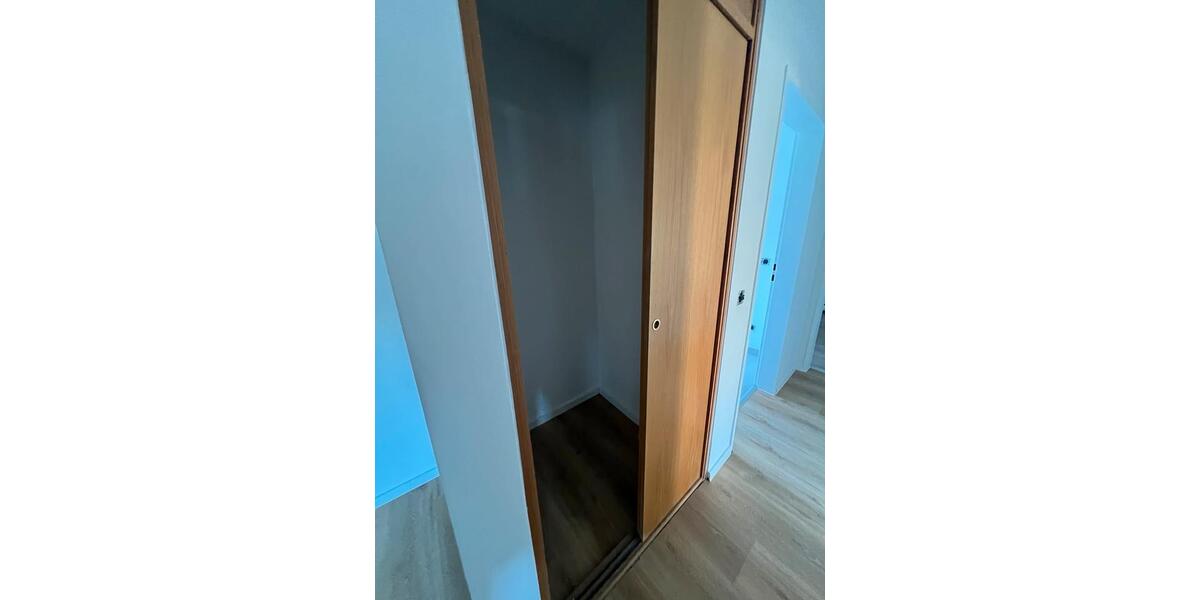 Etagenwohnung Bonn Auerberg - 3 Zimmer, 83 m&sup2;, 1.450&euro; | Angebot:26413530