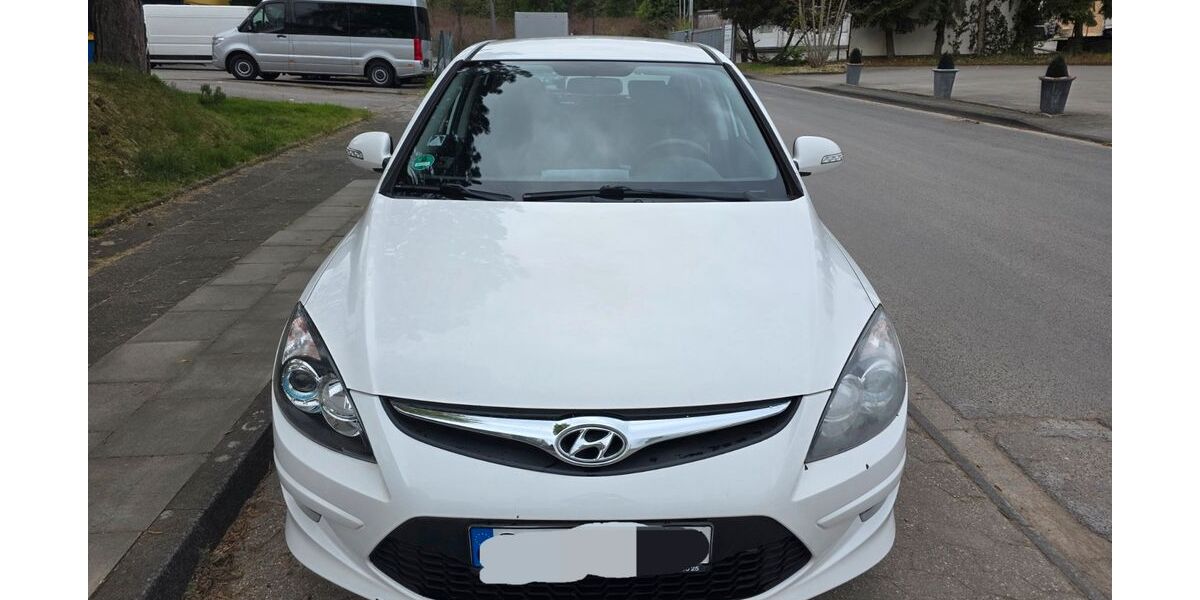 Hyundai i30 163.000 km 3.500 &euro; Solingen 42651