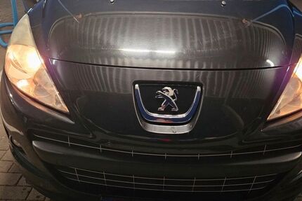 Peugeot 207 180.000 km 1.700 € Bonn 53119