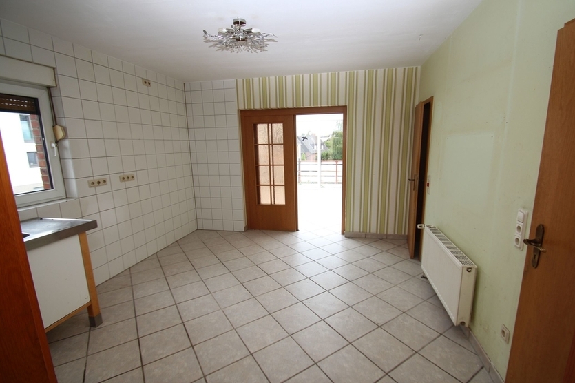 Stilvoll wohnen auf zwei Etagen – Maisonette-Wohnung mit 6 Zimmern, 2 Balkonen und Wintergarten in Hürth-Gleuel!