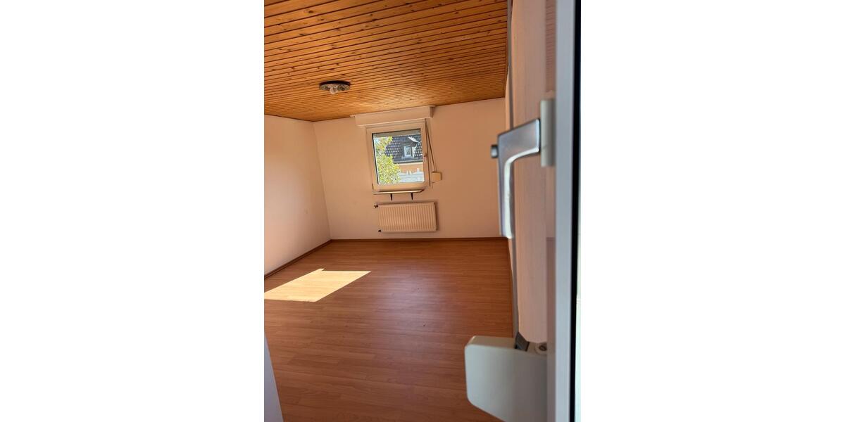 Doppelhaushälfte Siegburg - 7 Zimmer, 180 m&sup2;, 1.600&euro; | Angebot:25237395