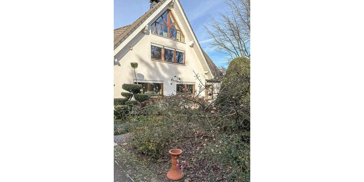 Möbilierte Einliegerwohnung für weibliche Mieterin ab 40 Jahren, wegen des hohen Alters der Vermieter, in einem sehr ... 2 zimmer