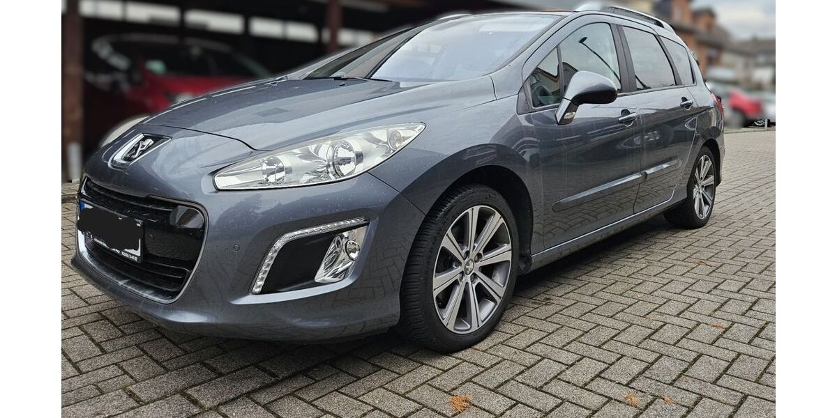 Peugeot 308 64.000 km 7.900 &euro; Köln 51149