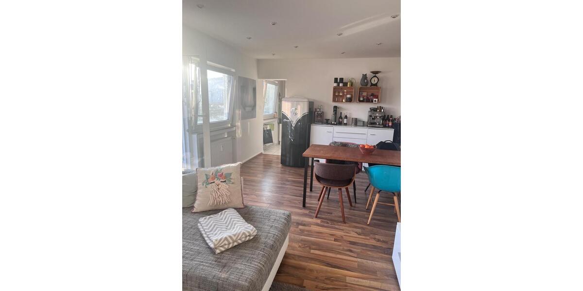 Vermietete Dachgeschoss Wohnung, rd. 50 qm 2 zimmer