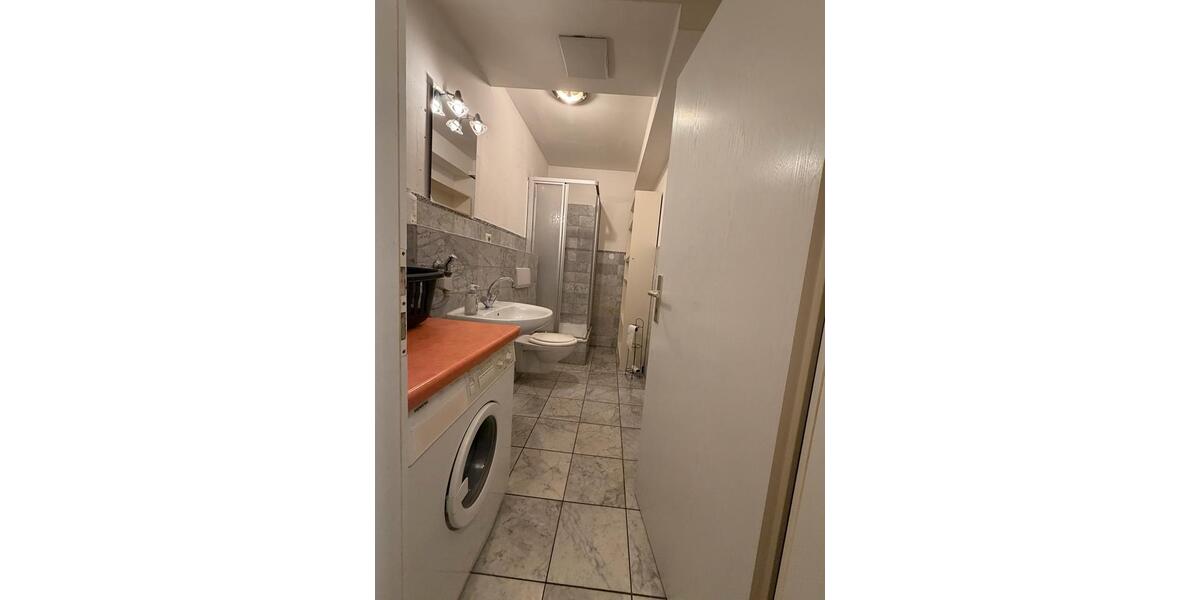 Etagenwohnung Hürth - 2 Zimmer, 65 m&sup2;, 2.350&euro; | Angebot:26615072