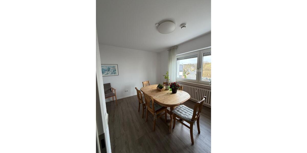 Etagenwohnung Troisdorf - 3 Zimmer, 82 m&sup2;, 1.120&euro; | Angebot:25478960