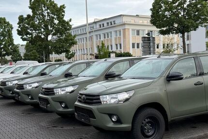 Toyota Hilux 76.500 km 37.950 &euro; Bonn 53177