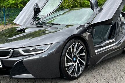 BMW i8 21.900 km 105.000 € Neuss 41460