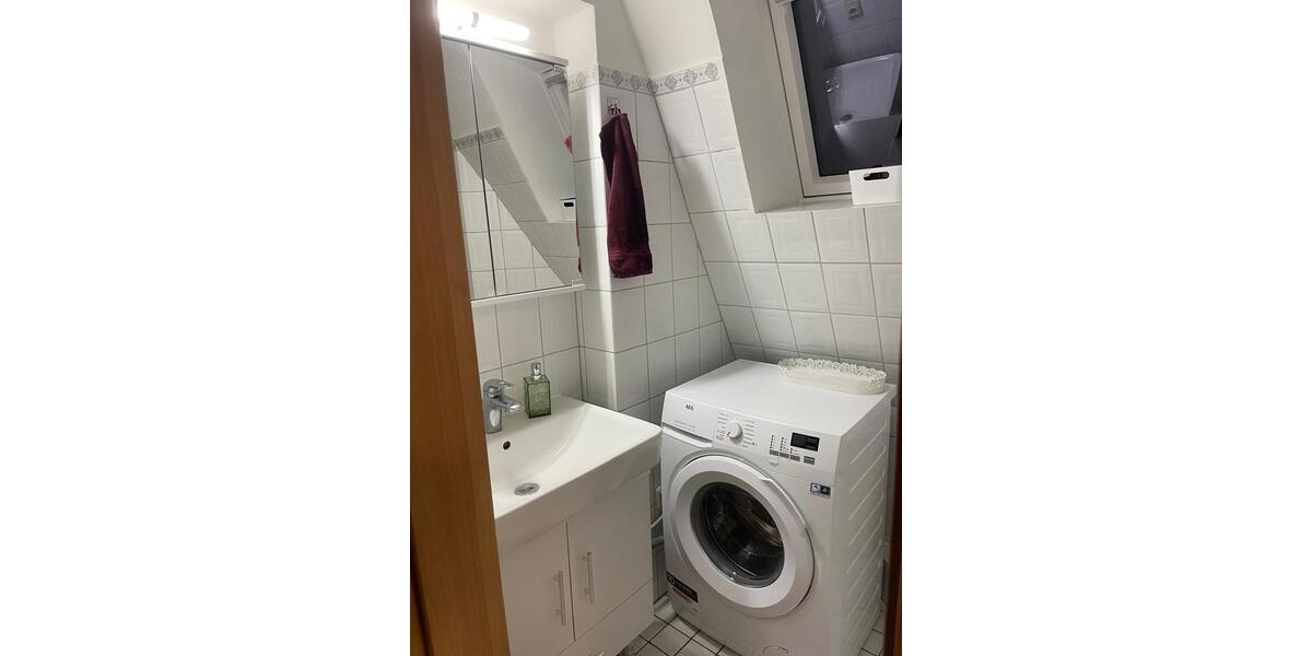 Dachgeschoßwohnung Köln Kalk - 3 Zimmer, 75 m&sup2;, 600&euro; | Angebot:26340377