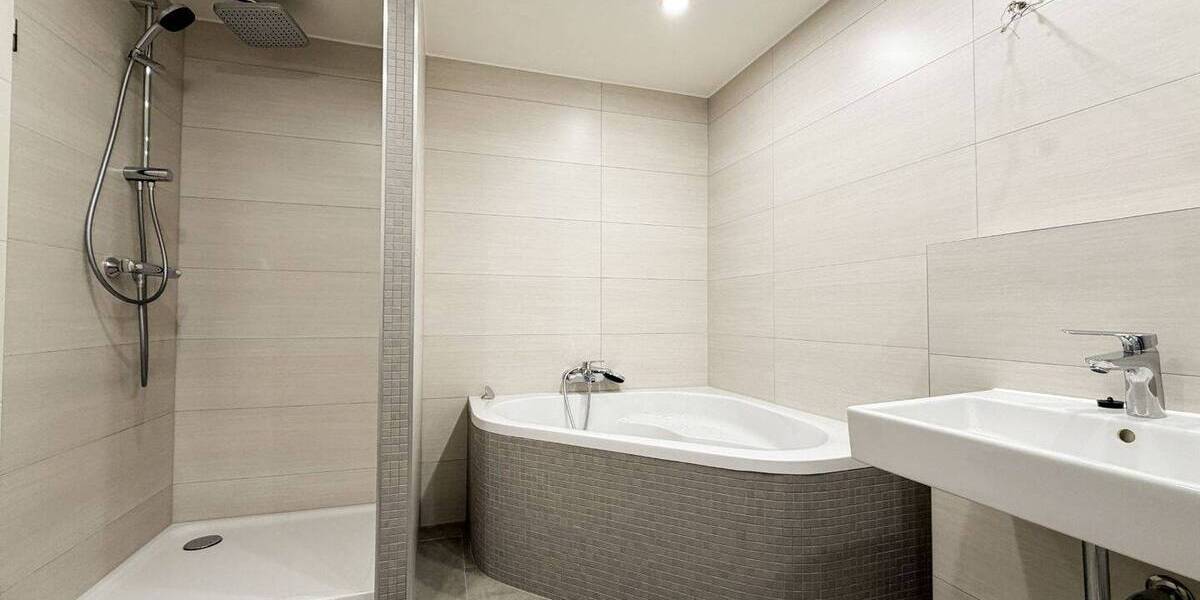 Etagenwohnung Niederkassel Rheidt - 3 Zimmer, 91 m&sup2;, 349.000&euro; | Angebot:26188411