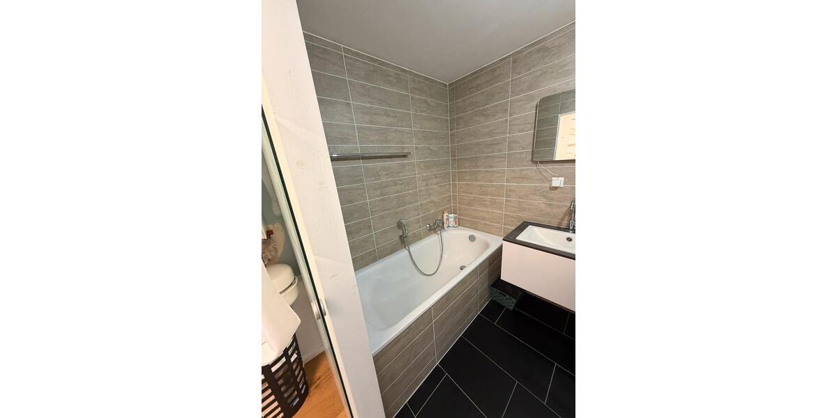Dachgeschoßwohnung Köln Ehrenfeld - 2 Zimmer, 56 m&sup2;, 269.000&euro; | Angebot:27096072