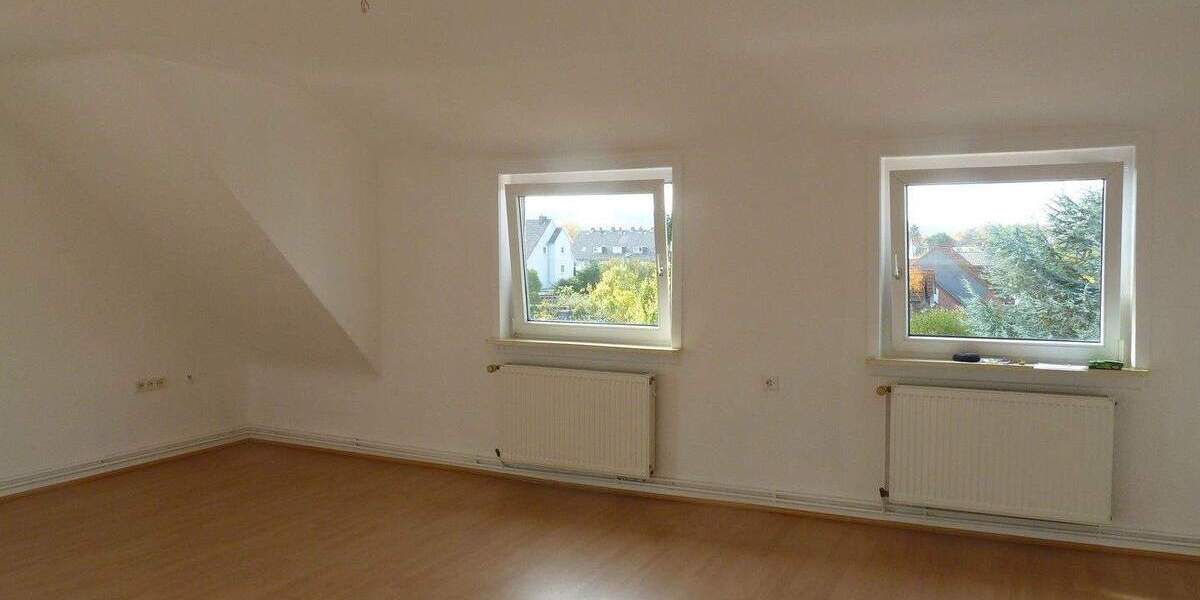 Etagenwohnung Hameln Nordstadt - 3 Zimmer, 81 m&sup2;, 735&euro; | Angebot:24711901