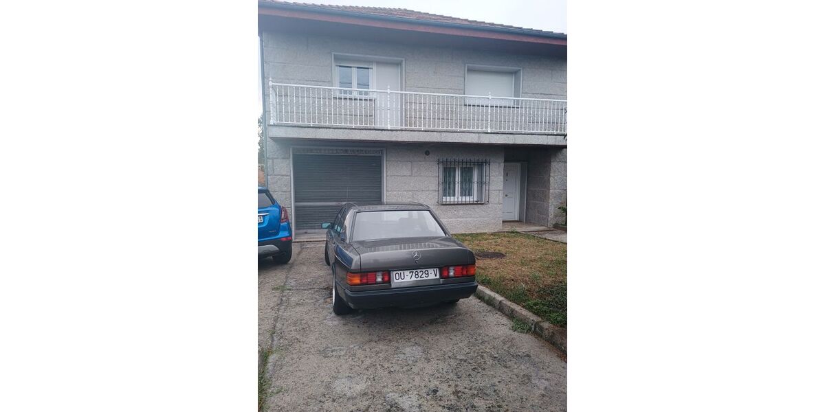 Mercedes-Benz 190 133.000 km 10.000 &euro; Köln 51061