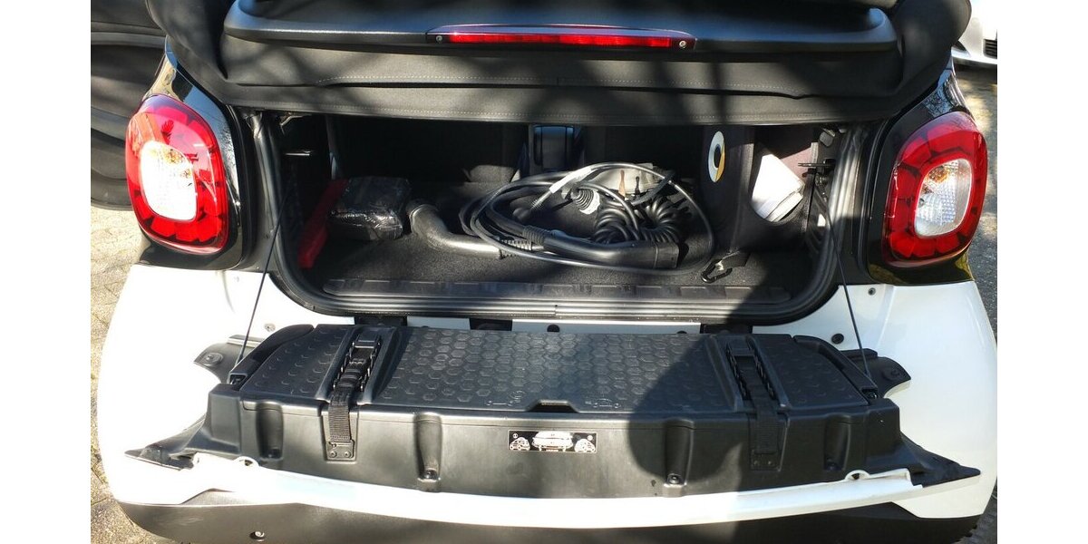 Smart ForTwo electric drive EQ PASSION KLIMAAUTOM SITZHE 35.255 km 10.450 &euro; Köln 50858